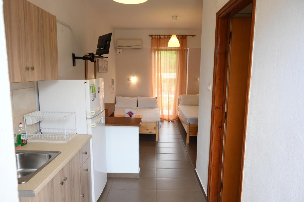 Hotel Geromichalos Paralia Skotinis Ngoại thất bức ảnh