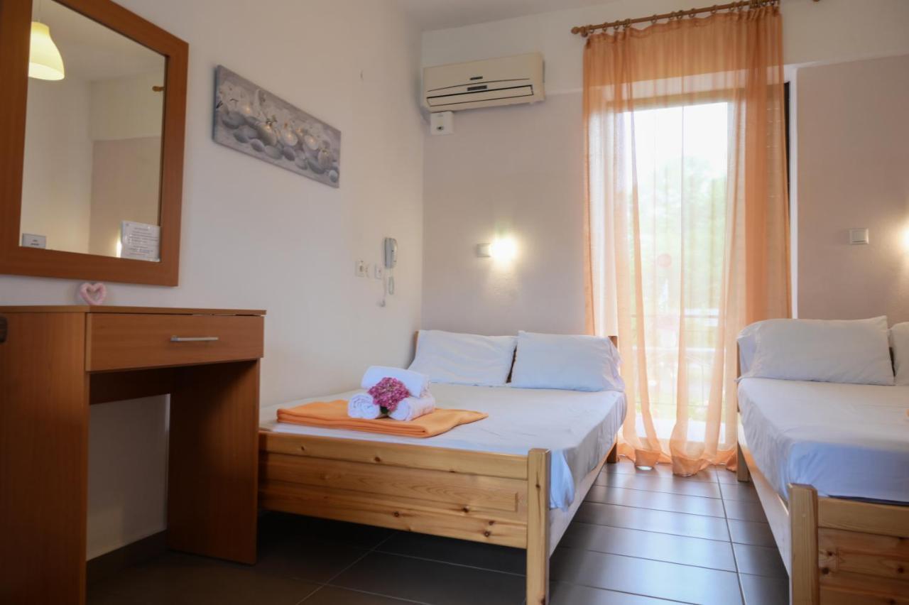 Hotel Geromichalos Paralia Skotinis Ngoại thất bức ảnh