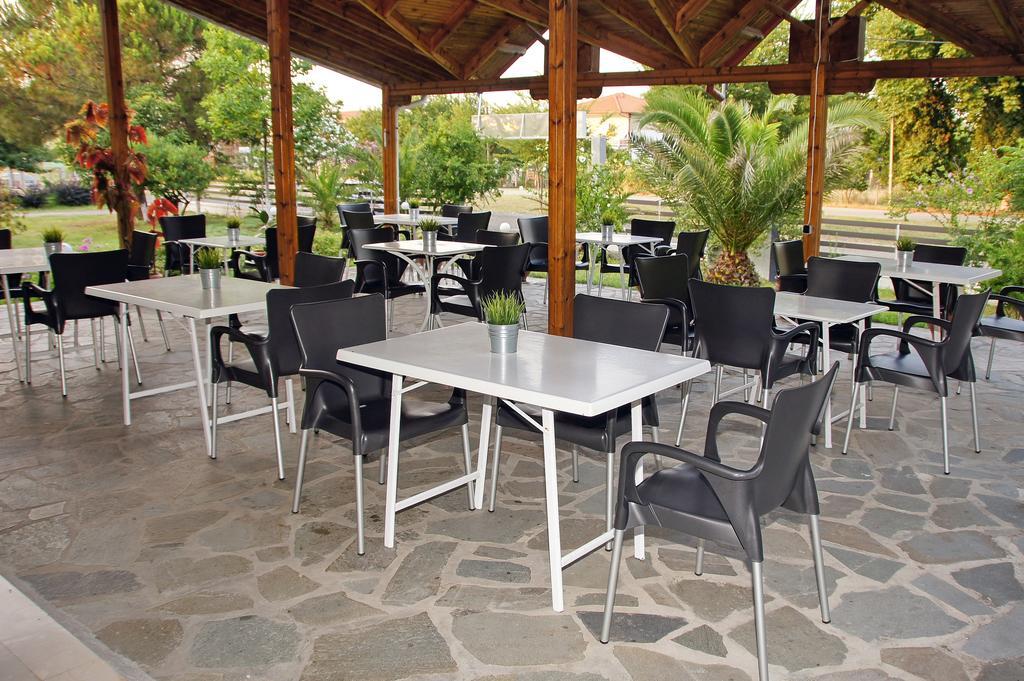 Hotel Geromichalos Paralia Skotinis Ngoại thất bức ảnh