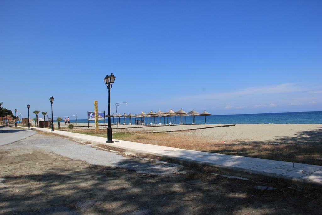 Hotel Geromichalos Paralia Skotinis Ngoại thất bức ảnh