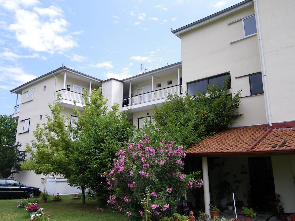Hotel Geromichalos Paralia Skotinis Ngoại thất bức ảnh