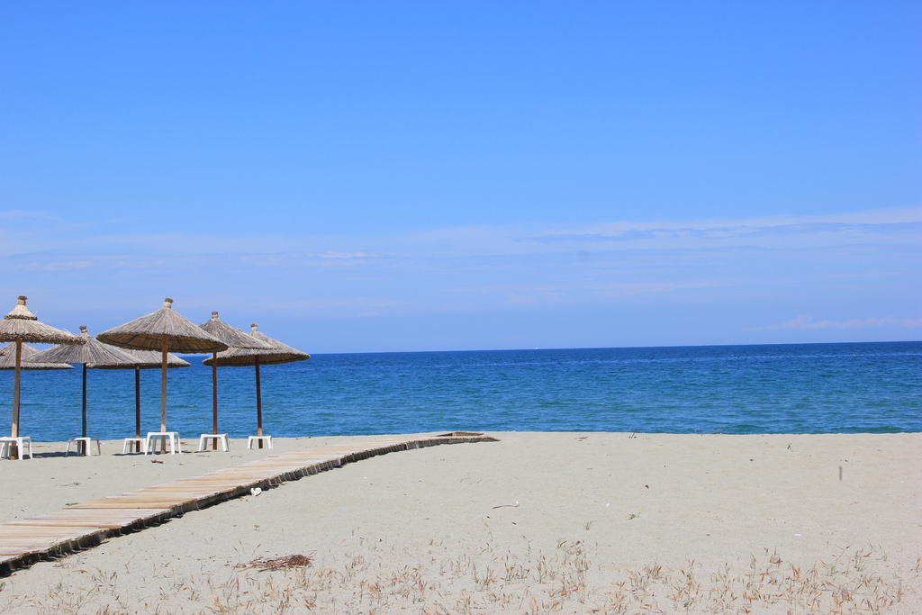 Hotel Geromichalos Paralia Skotinis Ngoại thất bức ảnh